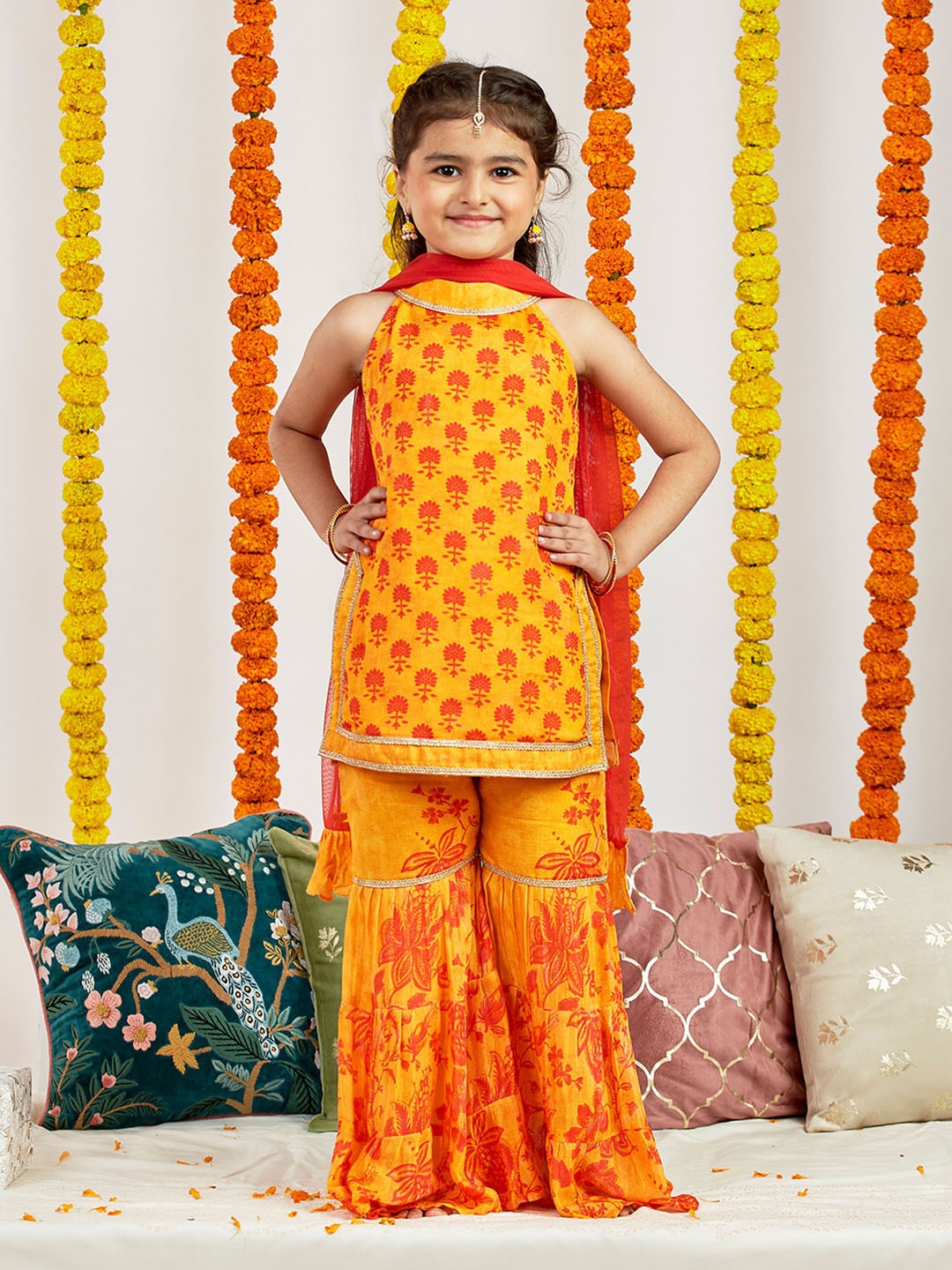 VASTRAMAY Girls Ethnic Motifs Printed Halter Neck Gotta Patti Kurti With Sharara & Dupatta, Yellow
VASTRAMAY Girls Ethnic Motifs Printed Halter Neck Gotta Patti Kurti With Sharara & Dupatta, Yellow