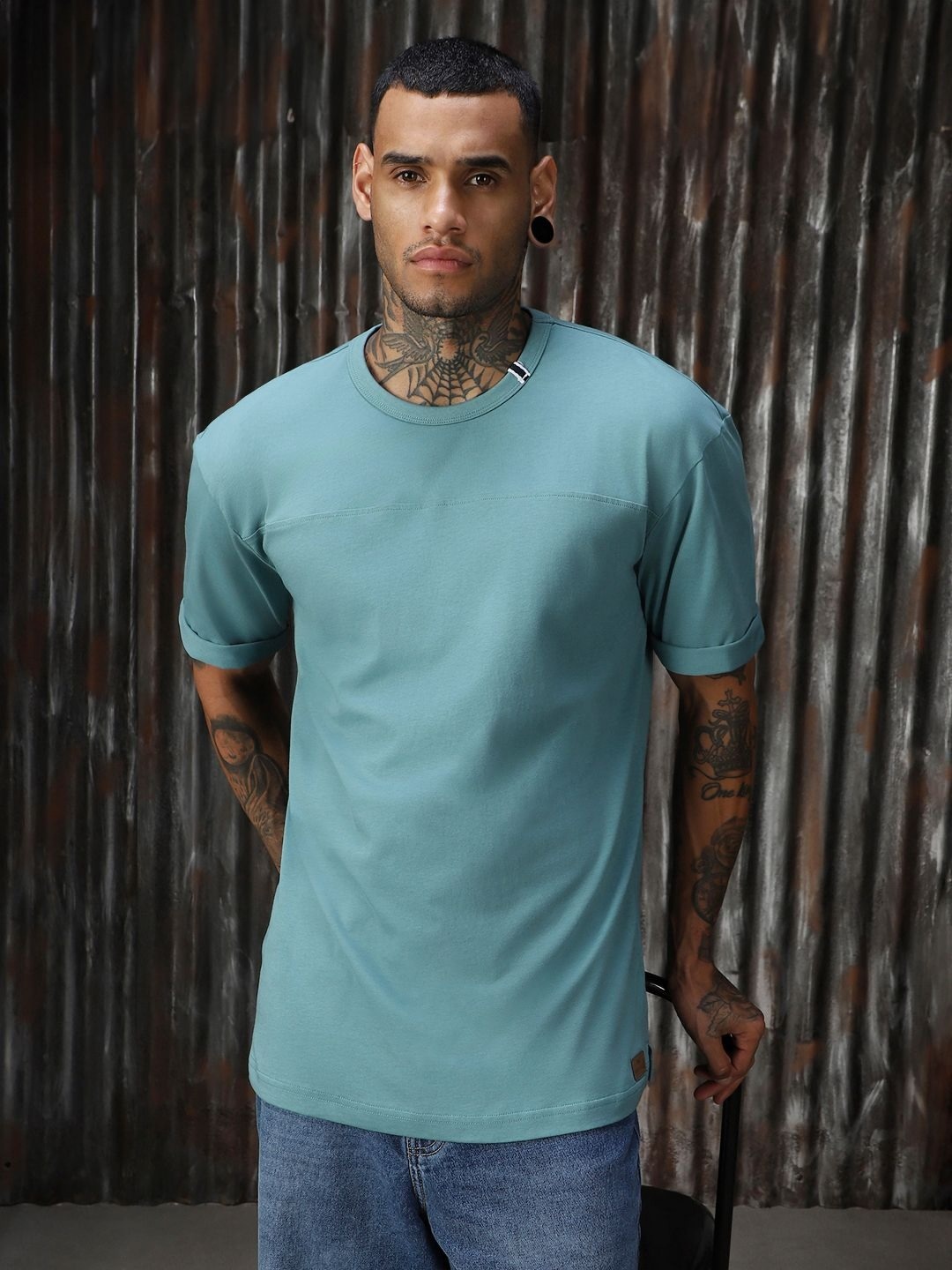 High Star Men Solid Round Neck Pure Cotton Relaxed Fit Cun n Sew Detail T-Shirt, Blue
High Star Men Solid Round Neck Pure Cotton Relaxed Fit Cun n Sew Detail T-Shirt, Blue