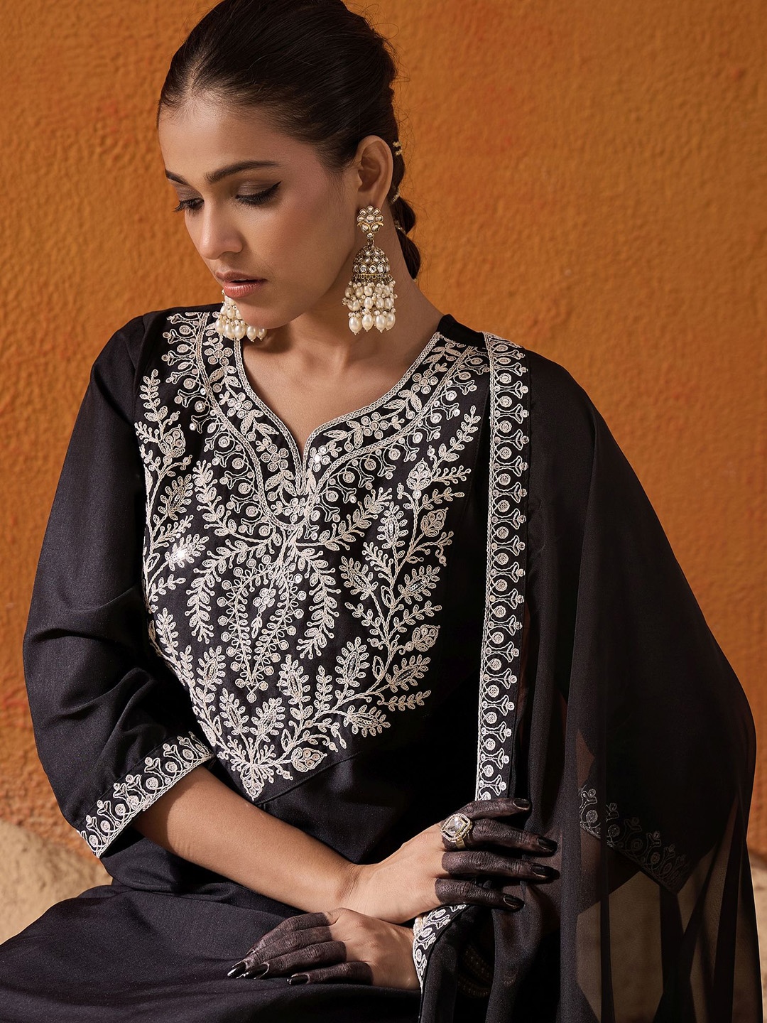 Indo Era Women Embroidered Regular Thread Work Kurta with Trousers & With Dupatta, Black
Indo Era Women Embroidered Regular Thread Work Kurta with Trousers & With Dupatta, Black