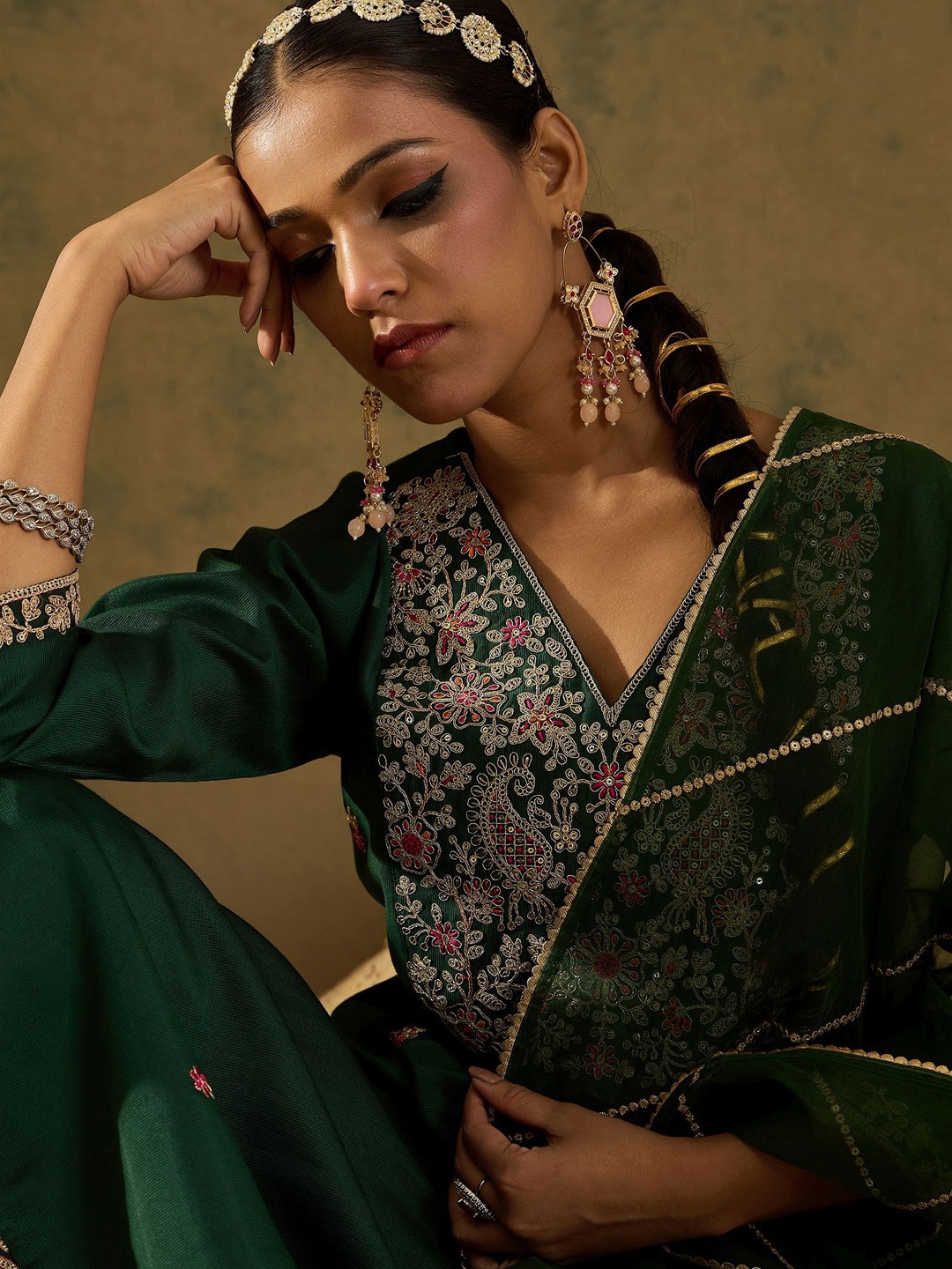 Indo Era Women Floral Embroidered Empire Liva Kurta with Trousers & With Dupatta, Green
Indo Era Women Floral Embroidered Empire Liva Kurta with Trousers & With Dupatta, Green