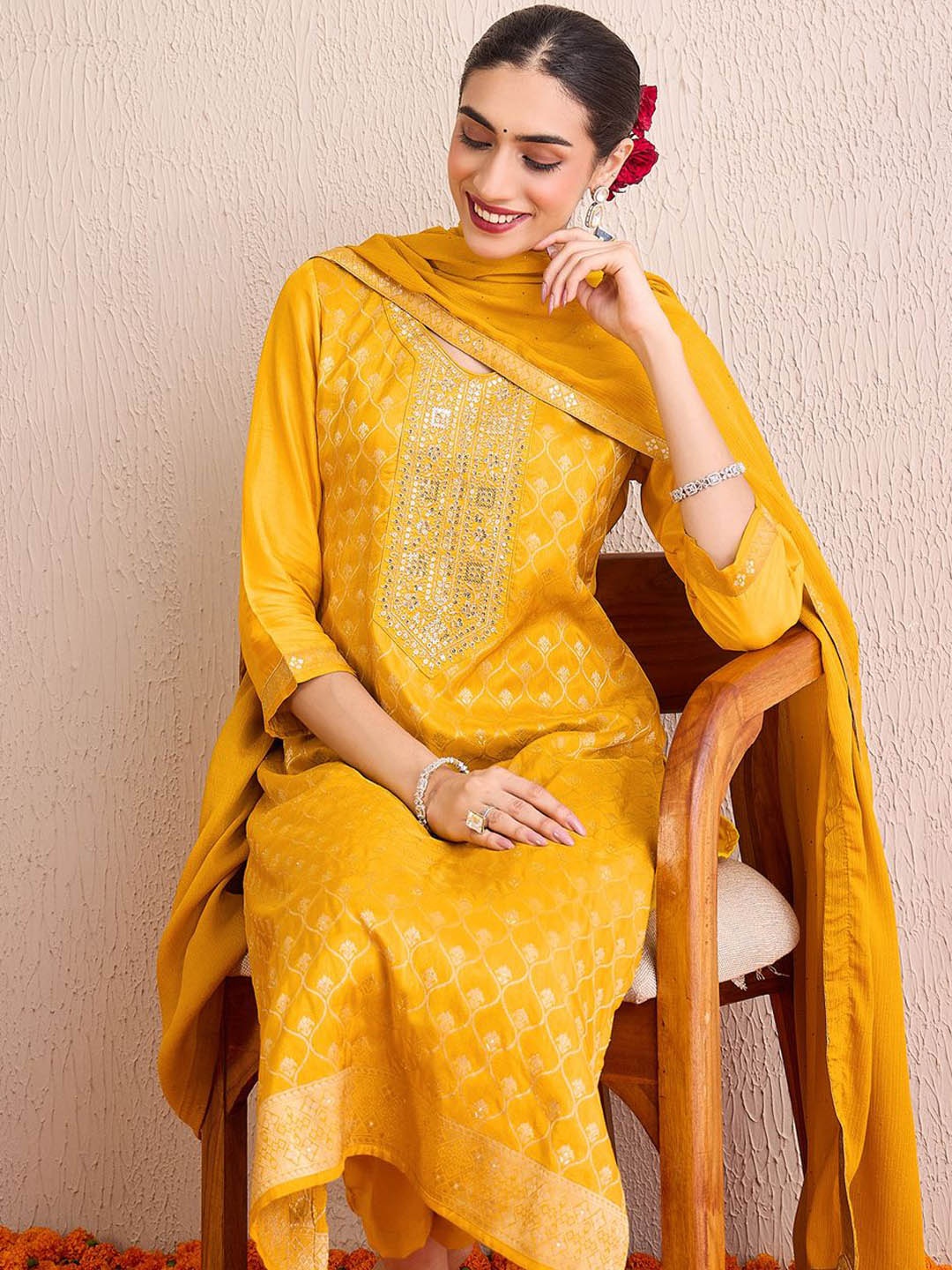 Indo Era Women Ethnic Motifs Embroidered Regular Kurta with Trousers & With Dupatta, Yellow
Indo Era Women Ethnic Motifs Embroidered Regular Kurta with Trousers & With Dupatta, Yellow