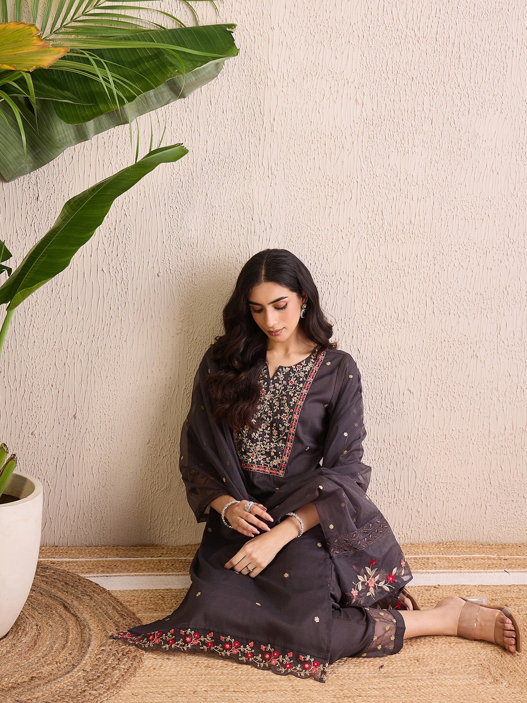 Indo Era Women Floral Embroidered Regular Kurta with Trousers & With Dupatta, Grey
Indo Era Women Floral Embroidered Regular Kurta with Trousers & With Dupatta, Grey