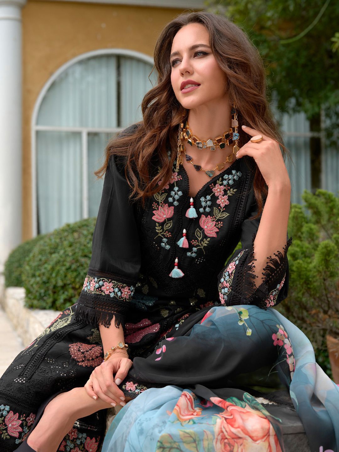 Indo Era Women Floral Embroidered Regular Thread Work Pure Silk Kurta with Trousers & With Dupatta, Black
Indo Era Women Floral Embroidered Regular Thread Work Pure Silk Kurta with Trousers & With Dupatta, Black