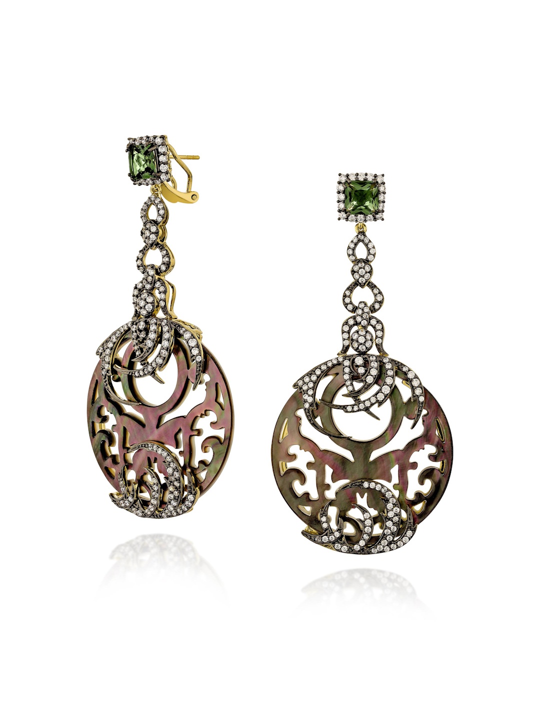 MISS JO 925 Sterling Silver Gold-Plated Stone Gilded Grace Shell Dangler Drop Earrings
MISS JO 925 Sterling Silver Gold-Plated Stone Gilded Grace Shell Dangler Drop Earrings