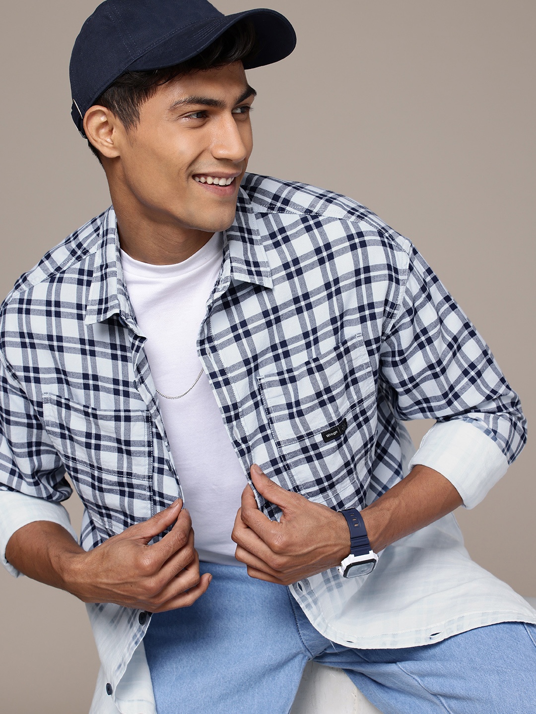WROGN Pure Cotton Tartan Checks Ombre Drop-Shoulder Sleeves Oversized Casual Shirt, Navy blue
WROGN Pure Cotton Tartan Checks Ombre Drop-Shoulder Sleeves Oversized Casual Shirt, Navy blue