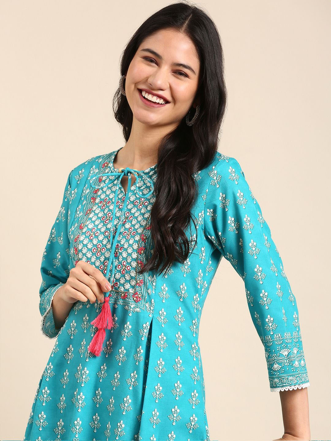 SHOWOFF Ethnic Motifs Embroidered Tie-Up Neck Mirror Work A-Line Kurta With Trousers, Blue
SHOWOFF Ethnic Motifs Embroidered Tie-Up Neck Mirror Work A-Line Kurta With Trousers, Blue