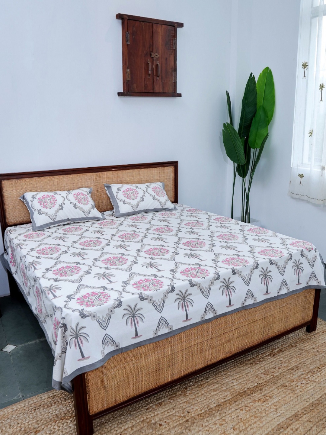 Plarsh Comfort White Floral Printed 240 TC Pure Cotton King Bedsheet & 2 Pillow Covers
Plarsh Comfort White Floral Printed 240 TC Pure Cotton King Bedsheet & 2 Pillow Covers