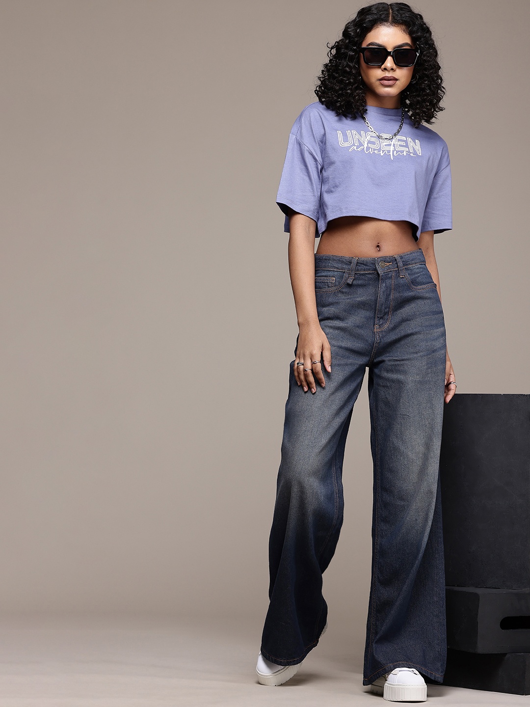 Roadster Women Wide Leg High-Rise Heavy Fade Stretchable Pure Cotton Jeans, Navy blue
Roadster Women Wide Leg High-Rise Heavy Fade Stretchable Pure Cotton Jeans, Navy blue