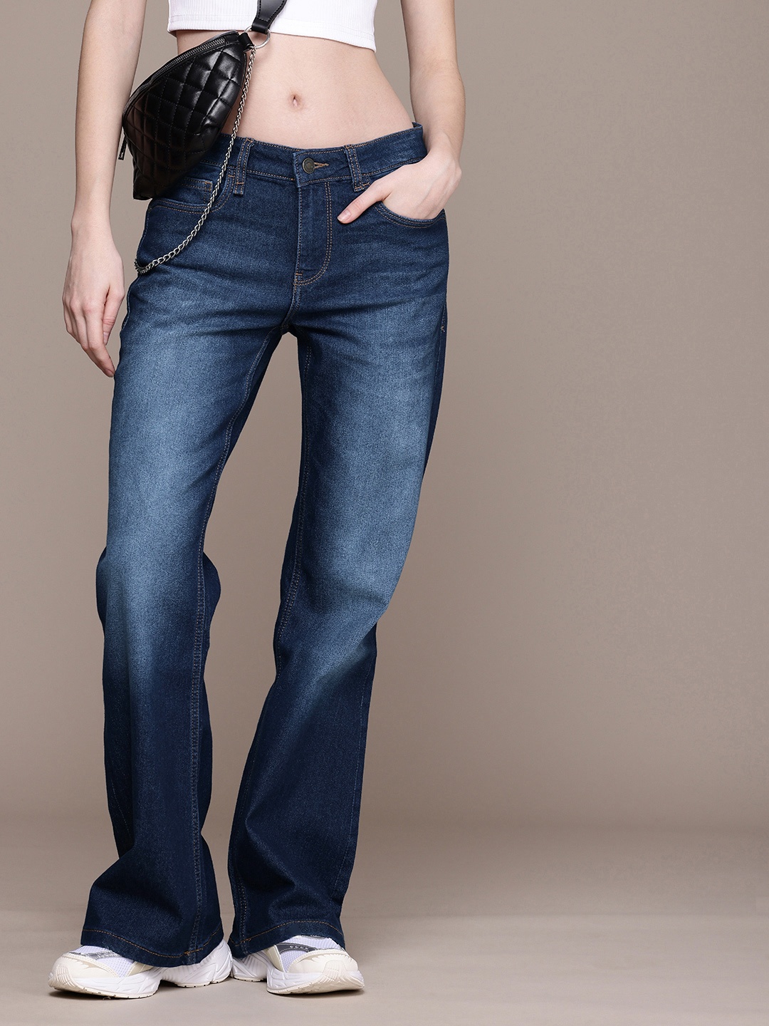 The Roadster Life Co. Women Slim Flare Fit Low-Rise Heavy Fade Stretchable Jeans, Blue
The Roadster Life Co. Women Slim Flare Fit Low-Rise Heavy Fade Stretchable Jeans, Blue