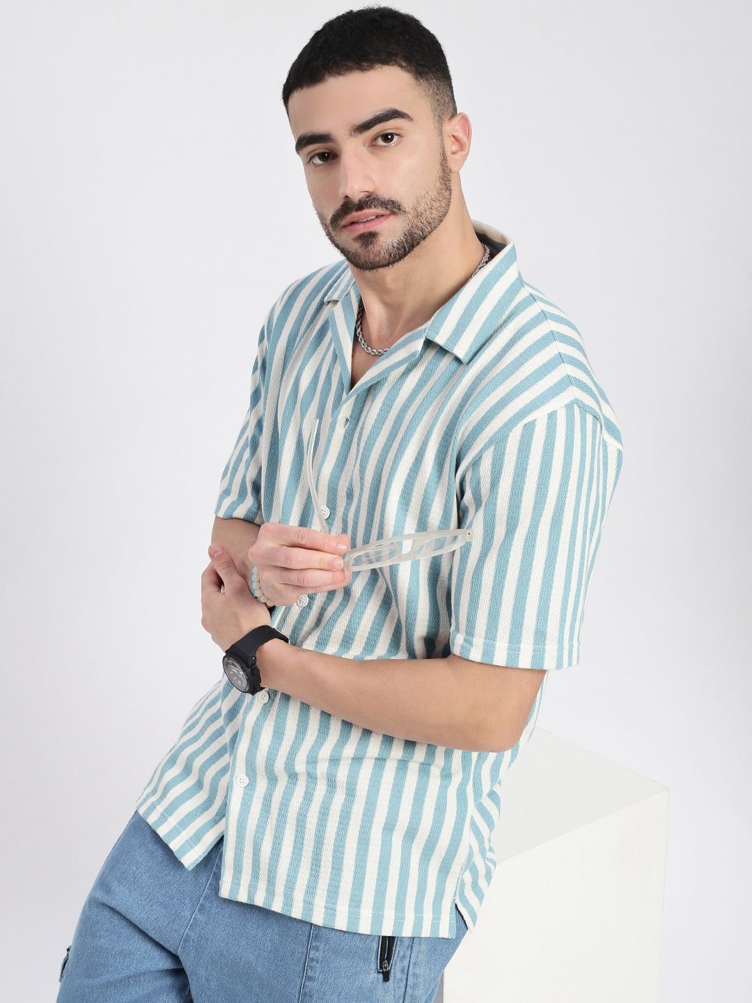 SHOWOFF Men Standard Cuban Collar Vertical Striped Cotton Relaxed Fit Casual Shirt, Blue
SHOWOFF Men Standard Cuban Collar Vertical Striped Cotton Relaxed Fit Casual Shirt, Blue