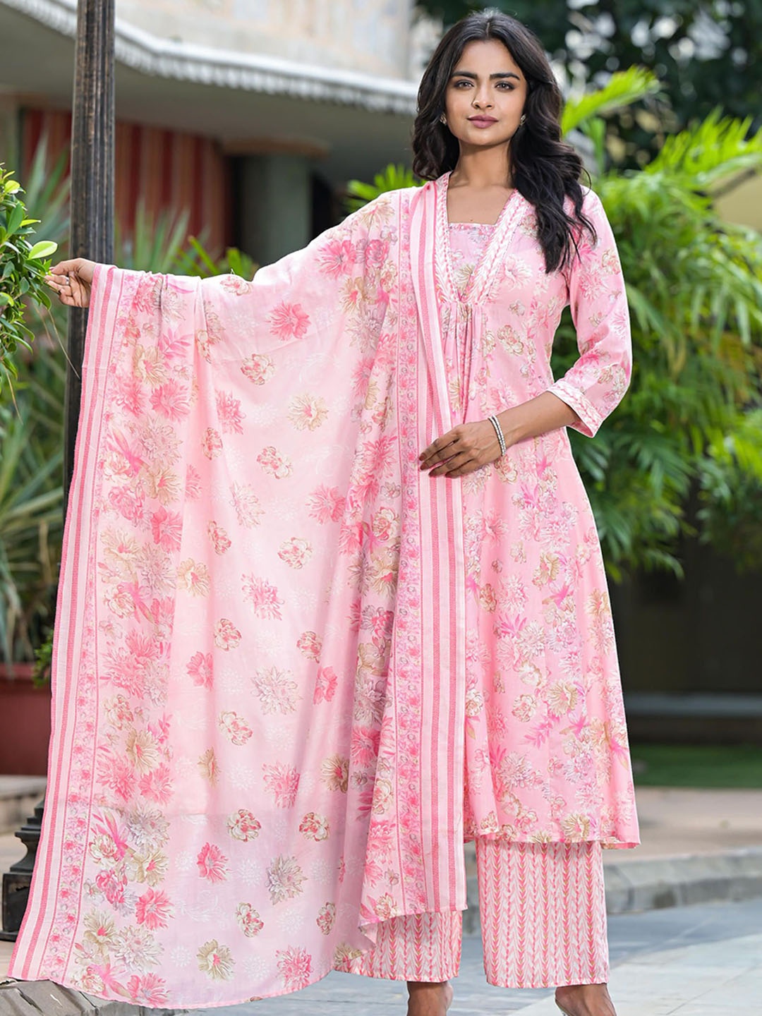 Juniper Floral Printed Regular Sequinned Anarkali Kurta with Palazzos & Dupatta, Pink
Juniper Floral Printed Regular Sequinned Anarkali Kurta with Palazzos & Dupatta, Pink