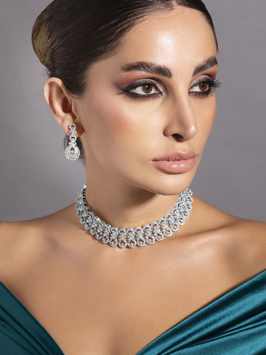 Rubans Rhodium-Plated Cubic Zirconia Studded Floral Design Choker Necklace Set, Silver
Rubans Rhodium-Plated Cubic Zirconia Studded Floral Design Choker Necklace Set, Silver