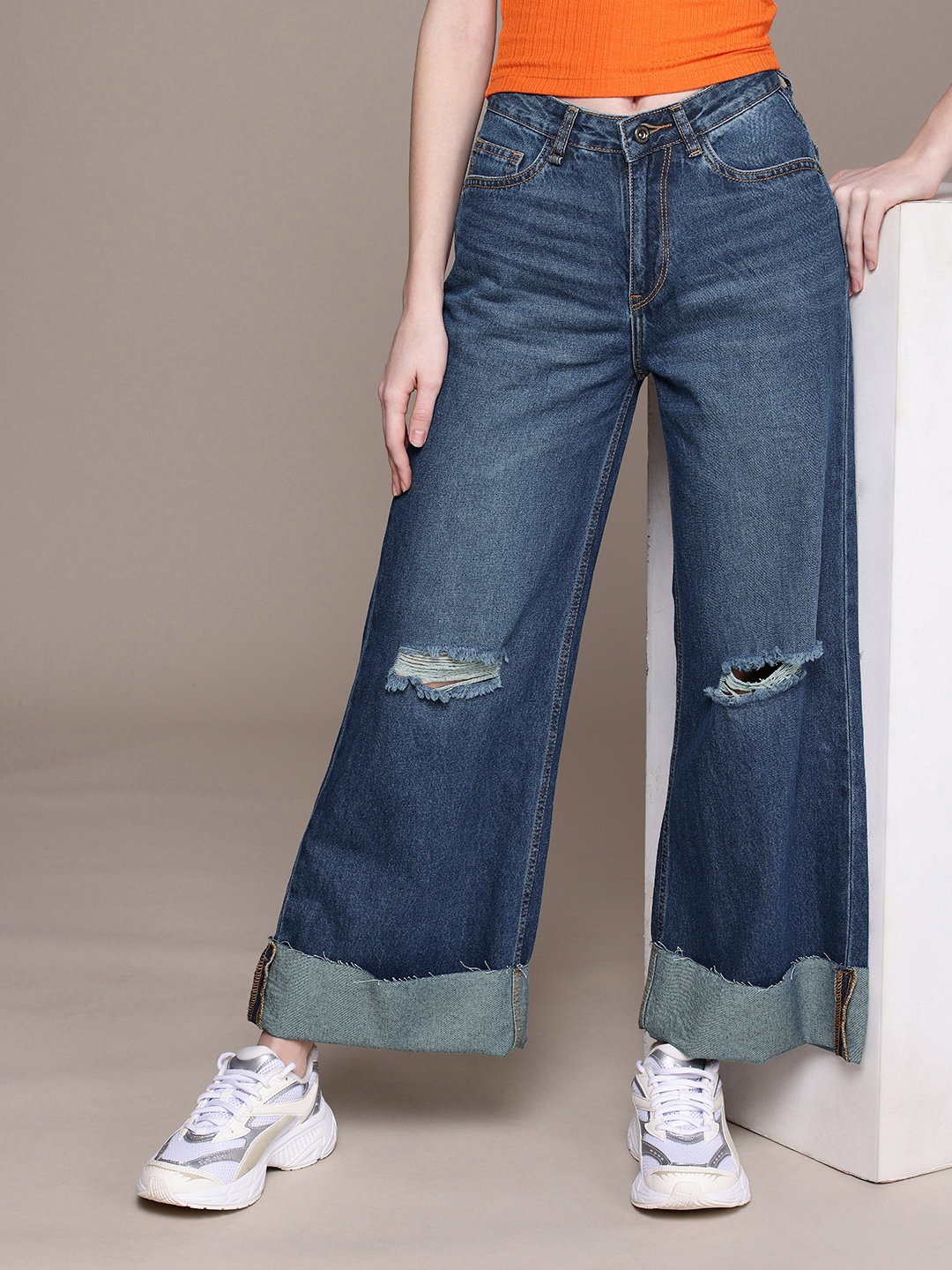 The Roadster Life Co. Women Wide Leg High-Rise Highly Distressed Light Fade Jeans, Blue
The Roadster Life Co. Women Wide Leg High-Rise Highly Distressed Light Fade Jeans, Blue