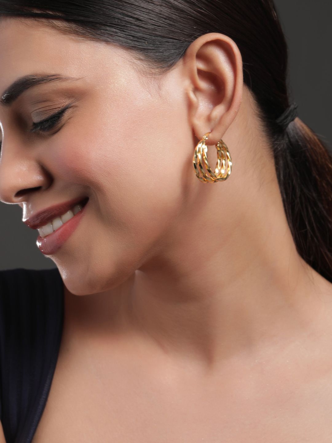 Rubans 18K Gold-Plated Demi-Fine Tarnish-Free Waterproof Demi-Fine Hoop Earrings
Rubans 18K Gold-Plated Demi-Fine Tarnish-Free Waterproof Demi-Fine Hoop Earrings