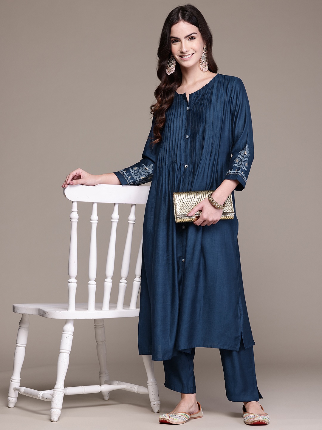 Readiprint Floral Printed Pleated Thread Work Pure Silk Kurta with Trousers, Navy blue
Readiprint Floral Printed Pleated Thread Work Pure Silk Kurta with Trousers, Navy blue