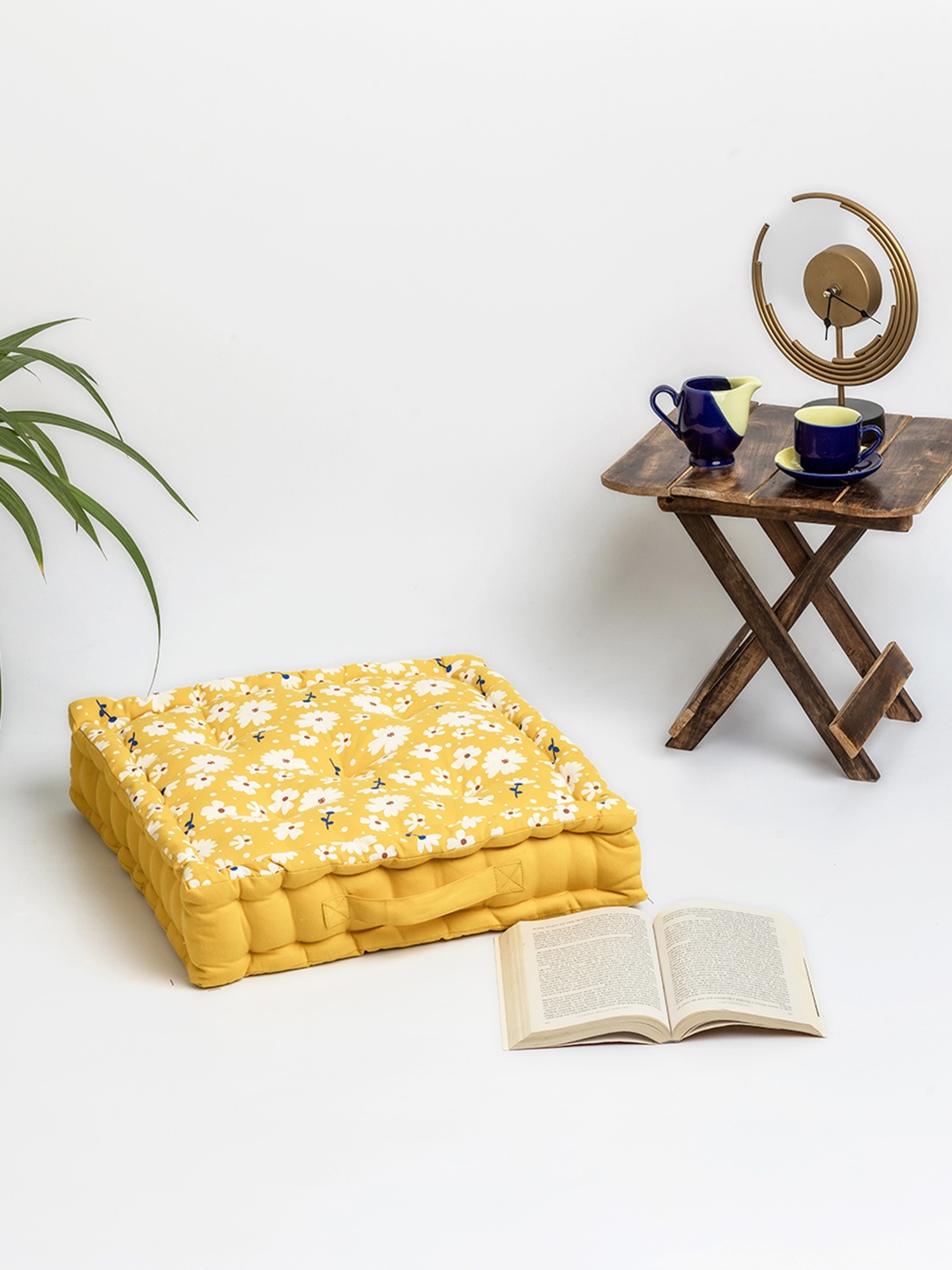 SKANDA FAB Mustard Yellow & White Floral Printed Square Shaped Cotton Floor Cushions
SKANDA FAB Mustard Yellow & White Floral Printed Square Shaped Cotton Floor Cushions