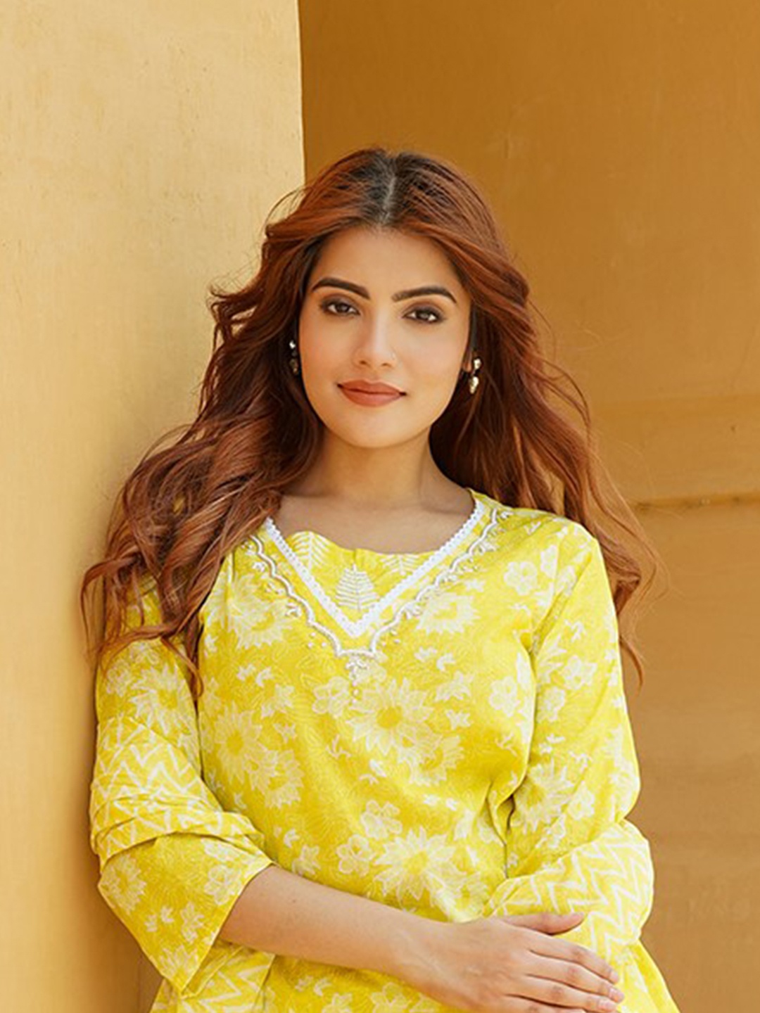 KEOSA Women Floral Printed Regular Pure Cotton Kurta with Trousers & With Dupatta, Yellow
KEOSA Women Floral Printed Regular Pure Cotton Kurta with Trousers & With Dupatta, Yellow