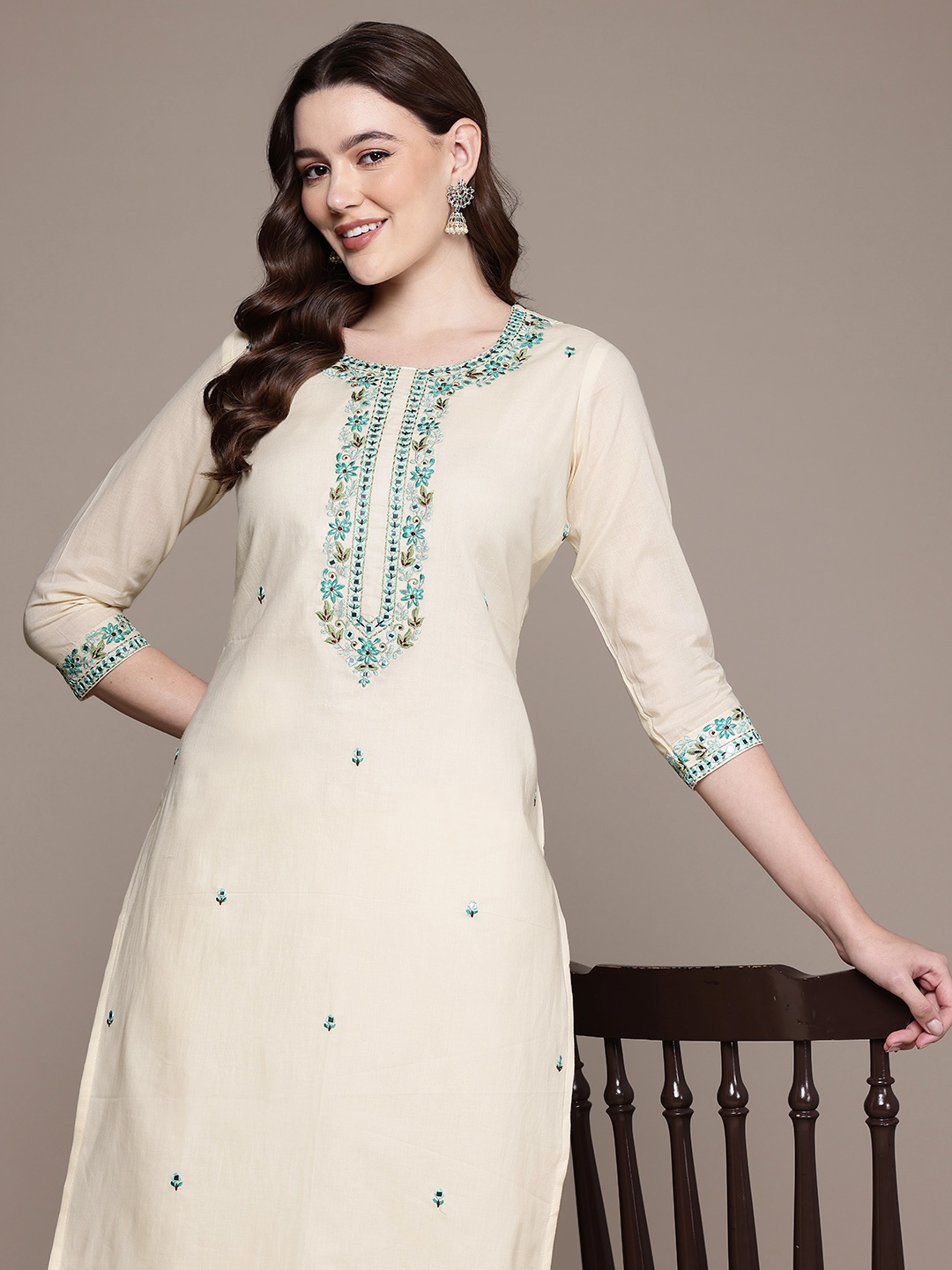 Readiprint Floral Embroidered Thread Work Pure Cotton Kurta with Trousers, Off white
Readiprint Floral Embroidered Thread Work Pure Cotton Kurta with Trousers, Off white