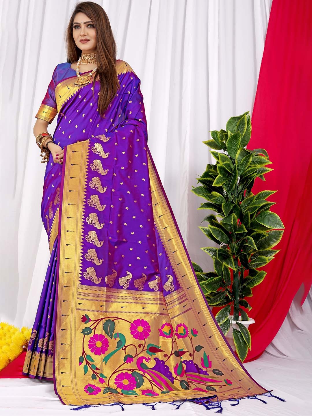 Royal Rajgharana Saree Woven Design Zari Pure Silk Heavy Work Paithani Sarees, Purple
Royal Rajgharana Saree Woven Design Zari Pure Silk Heavy Work Paithani Sarees, Purple