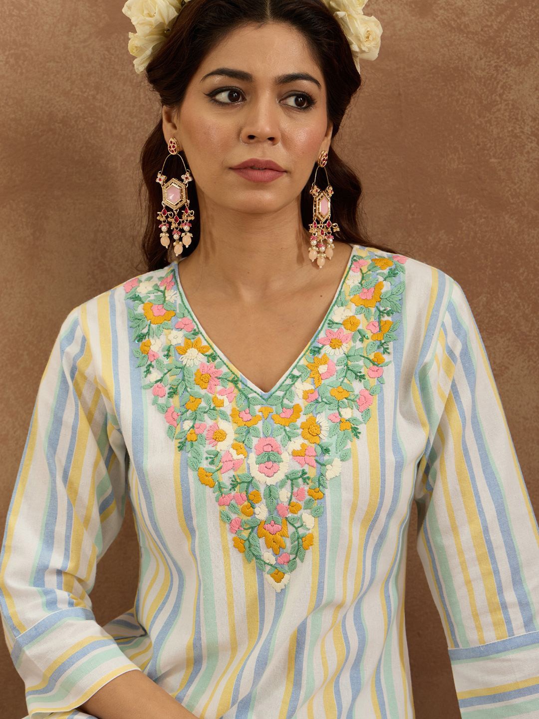 Indo Era Women Floral Embroidered Regular Thread Work Pure Cotton Kurta with Trousers, White
Indo Era Women Floral Embroidered Regular Thread Work Pure Cotton Kurta with Trousers, White