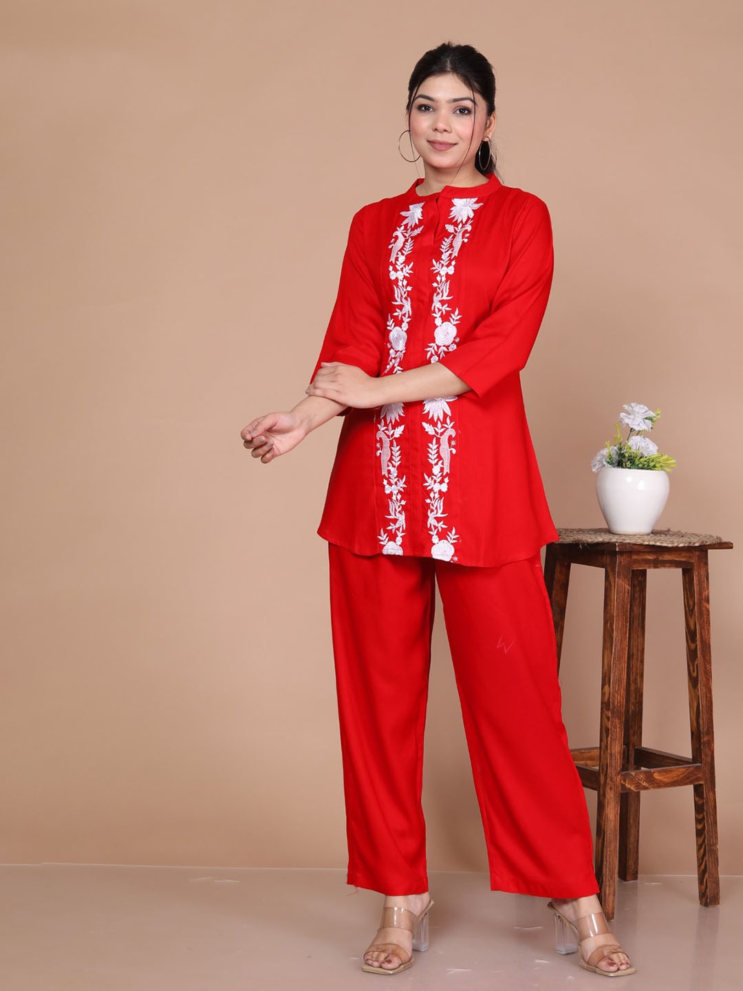 Dwijupal Women Ethnic Motifs Embroidered Regular Thread Work Kurti Set with Palazzos, Red
Dwijupal Women Ethnic Motifs Embroidered Regular Thread Work Kurti Set with Palazzos, Red