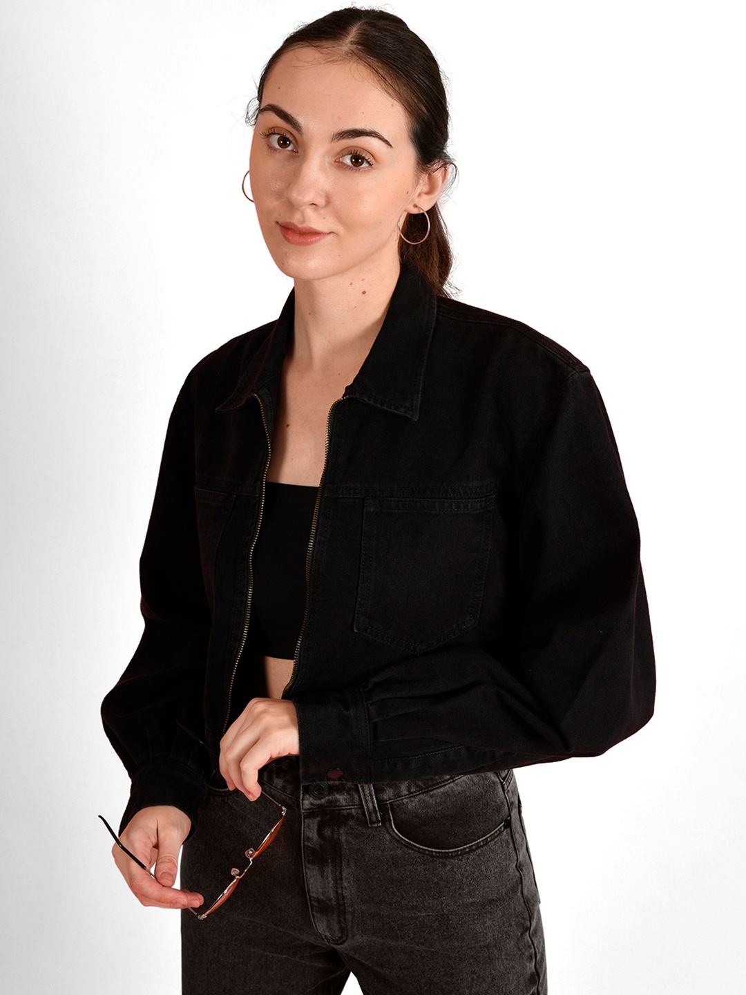 IVOC Spread Collar Relaxed Fit Pure Cotton Relaxed Fit Crop Denim Jacket, Black
IVOC Spread Collar Relaxed Fit Pure Cotton Relaxed Fit Crop Denim Jacket, Black