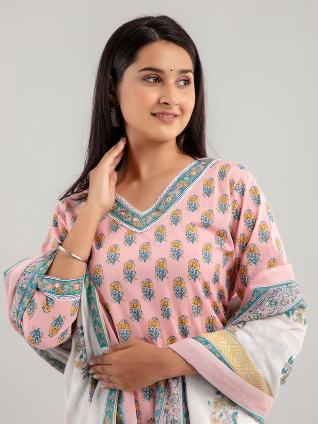 Jasoriya Floral Printed Mirror Work Pure Cotton Straight Kurta with Trousers & Dupatta, Peach
Jasoriya Floral Printed Mirror Work Pure Cotton Straight Kurta with Trousers & Dupatta, Peach