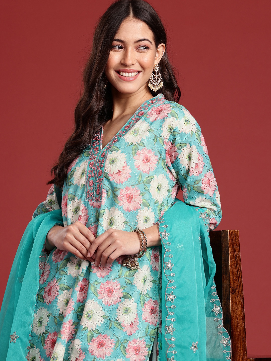 Anouk Floral Printed Thread Work Pure Cotton Kurta with Trousers & With Dupatta, Turquoise blue
Anouk Floral Printed Thread Work Pure Cotton Kurta with Trousers & With Dupatta, Turquoise blue