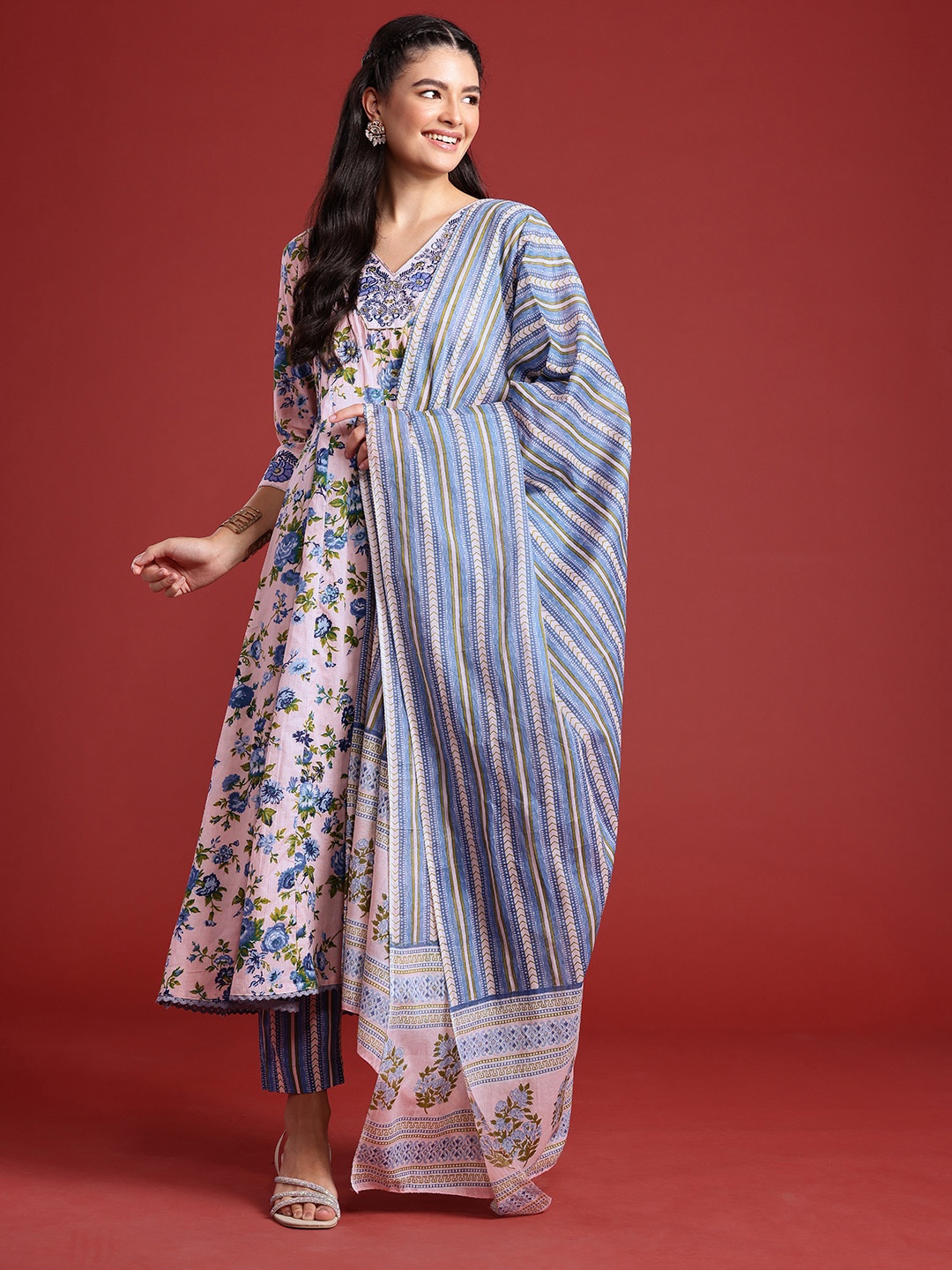 Anouk Floral Printed Mirror Work Pure Cotton Kurta with Trousers & With Dupatta, Pink
Anouk Floral Printed Mirror Work Pure Cotton Kurta with Trousers & With Dupatta, Pink