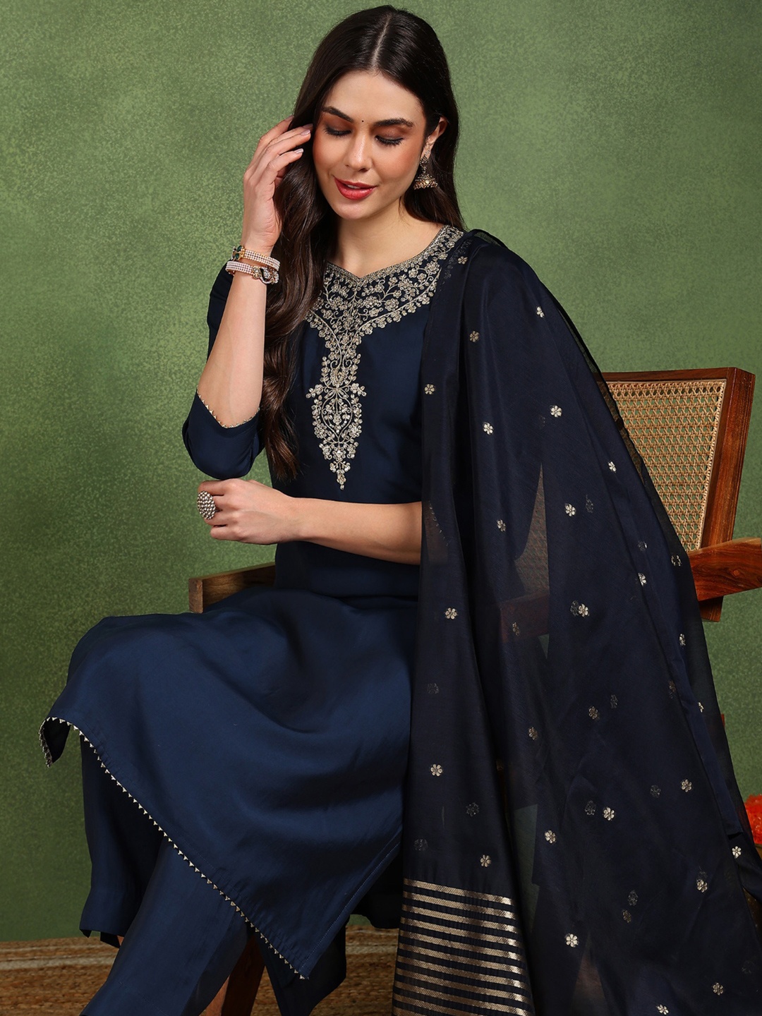 KALINI Ethnic Motifs Embroidered Zari Straight Kurta With Trousers & Dupatta, Navy blue
KALINI Ethnic Motifs Embroidered Zari Straight Kurta With Trousers & Dupatta, Navy blue