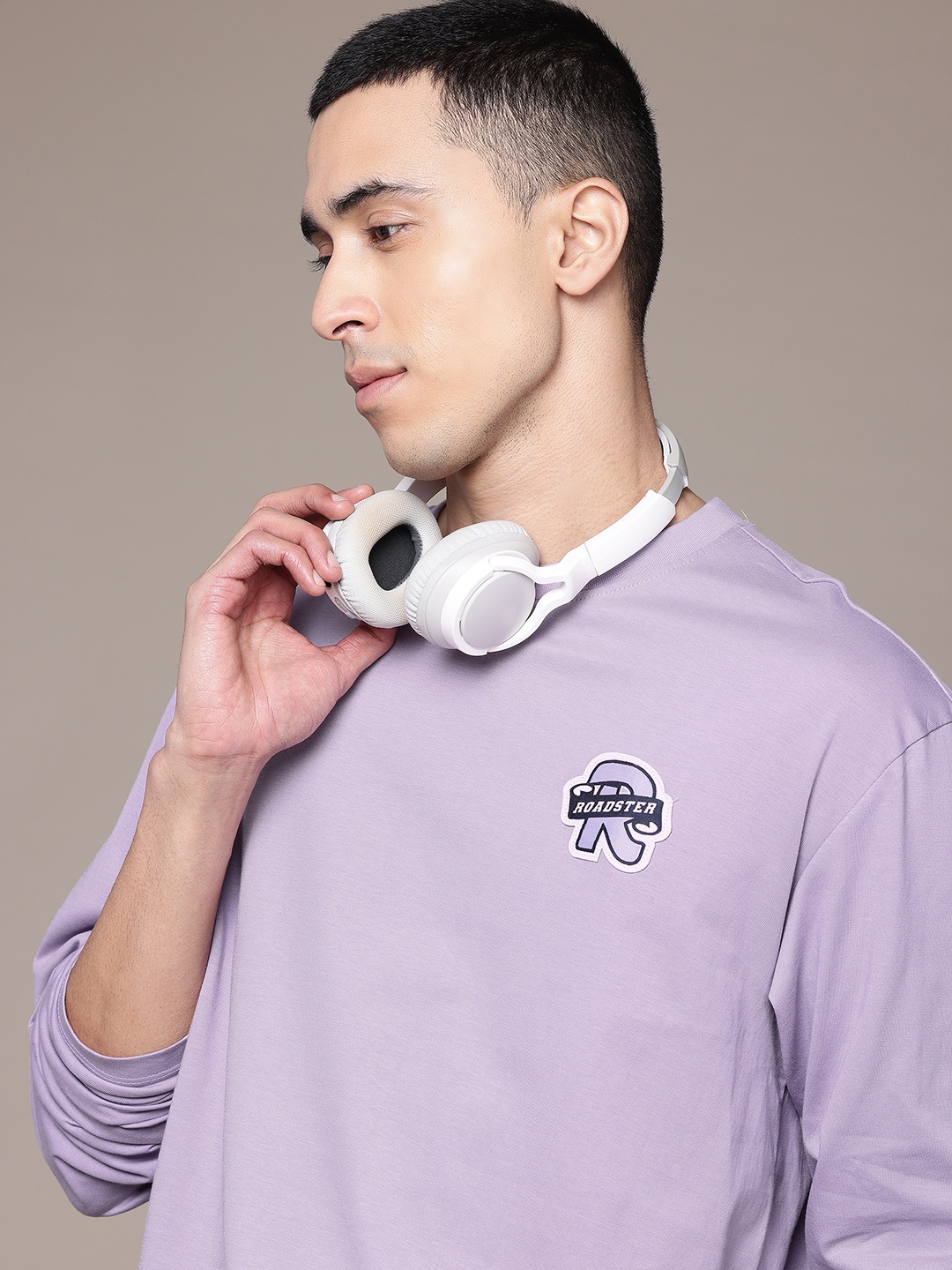 The Roadster Lifestyle Co. Drop-Shoulder Sleeves Applique Detail Cotton T-shirt, Lavender
The Roadster Lifestyle Co. Drop-Shoulder Sleeves Applique Detail Cotton T-shirt, Lavender