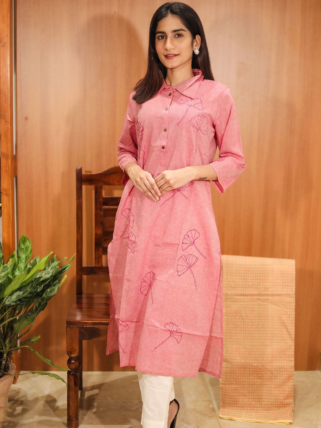 Avishya Floral Embroidered Thread Work Shirt Collar Pure Cotton Straight Kurta, Pink
Avishya Floral Embroidered Thread Work Shirt Collar Pure Cotton Straight Kurta, Pink