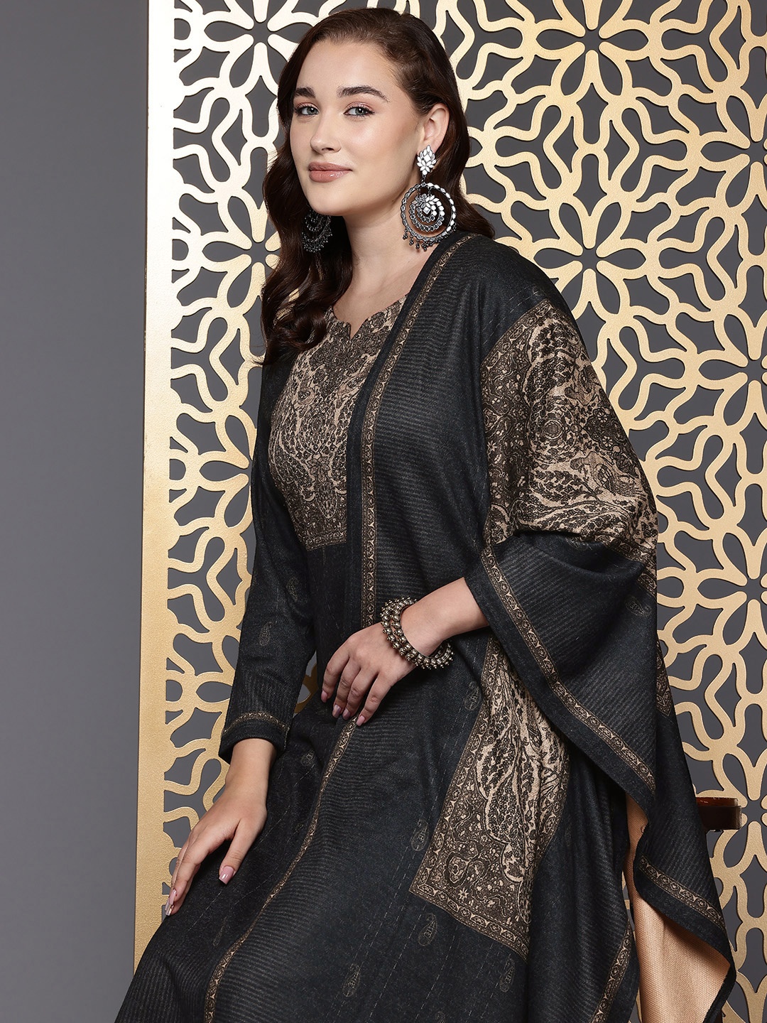 Cayman Women Ethnic Motifs Printed Regular Pure Wool Kurta with Trousers & Dupatta, Black
Cayman Women Ethnic Motifs Printed Regular Pure Wool Kurta with Trousers & Dupatta, Black