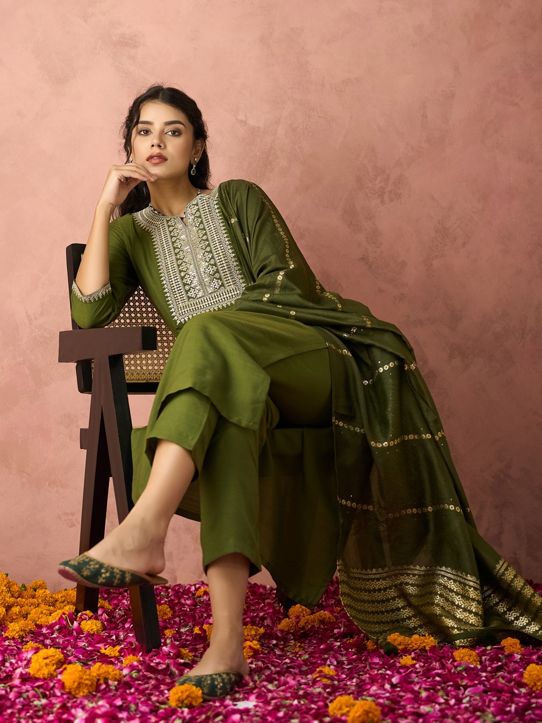 HRITIKA Ethnic Motifs Embroidered Regular Sequin Work Kurta With Trouser With Dupatta, Green
HRITIKA Ethnic Motifs Embroidered Regular Sequin Work Kurta With Trouser With Dupatta, Green