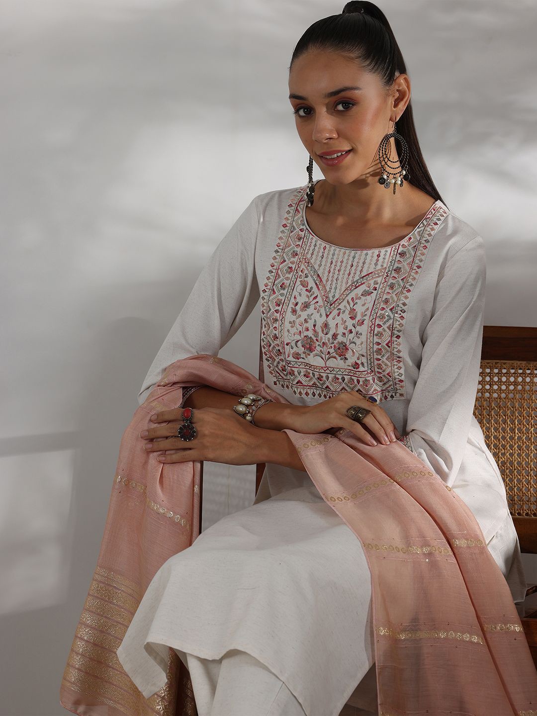 Libas Floral Embroidered Round Neck Regular Kurta With Trousers With Dupatta, Off white
Libas Floral Embroidered Round Neck Regular Kurta With Trousers With Dupatta, Off white