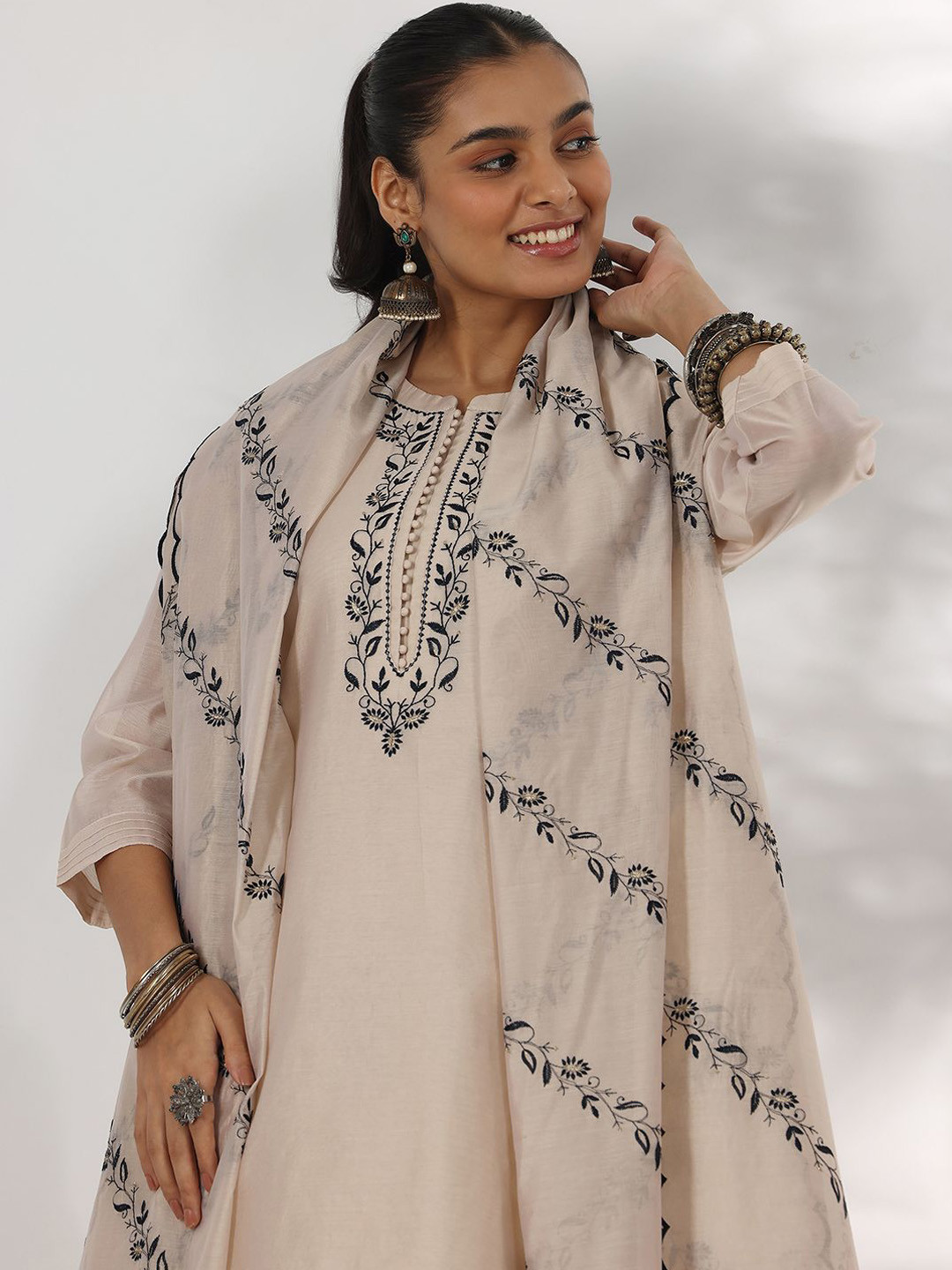 Libas Floral Yoke Design Thread Work Chanderi Silk Straight Kurta with Trousers & Dupatta, Beige
Libas Floral Yoke Design Thread Work Chanderi Silk Straight Kurta with Trousers & Dupatta, Beige