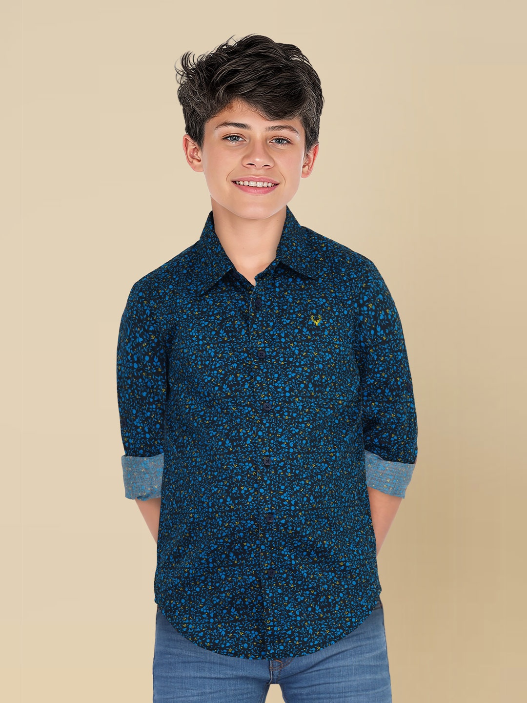 Allen Solly Junior Boys Cutaway Collar Floral Printed Cotton Slim Fit Casual Shirt, Navy blue
Allen Solly Junior Boys Cutaway Collar Floral Printed Cotton Slim Fit Casual Shirt, Navy blue