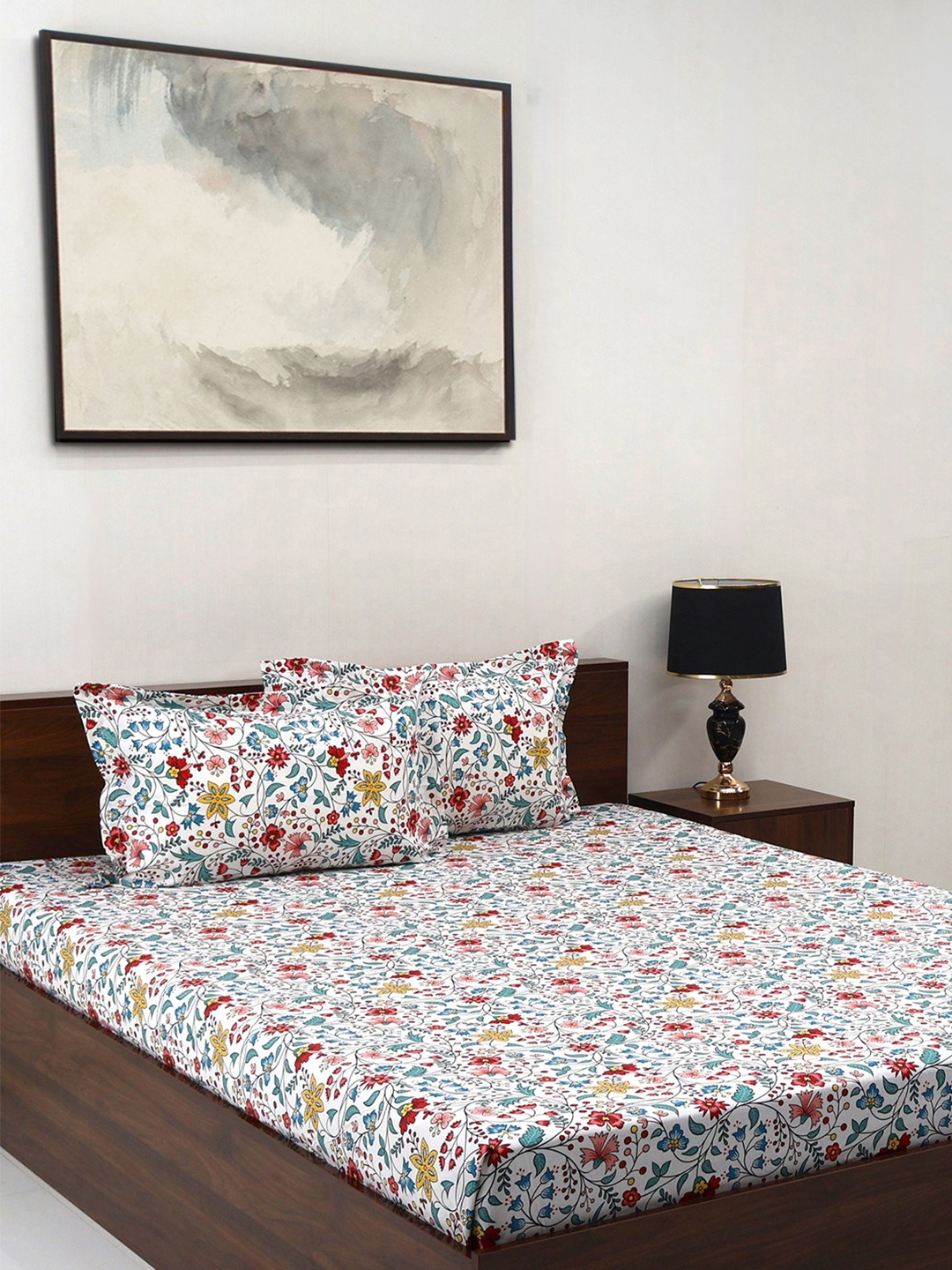 BOMBAY DYEING Cardinal Red Floral Printed Cotton 120 TC Queen Bedsheet Set 2.54 x 2.24m
BOMBAY DYEING Cardinal Red Floral Printed Cotton 120 TC Queen Bedsheet Set 2.54 x 2.24m