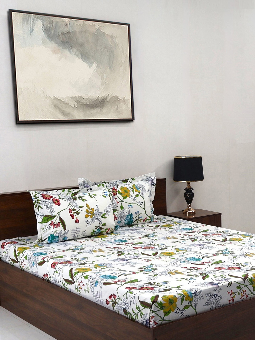 BOMBAY DYEING Green & White Floral Pure Cotton 140 TC Queen Bedsheet Set 2.28 x 2.54 Mts
BOMBAY DYEING Green & White Floral Pure Cotton 140 TC Queen Bedsheet Set 2.28 x 2.54 Mts