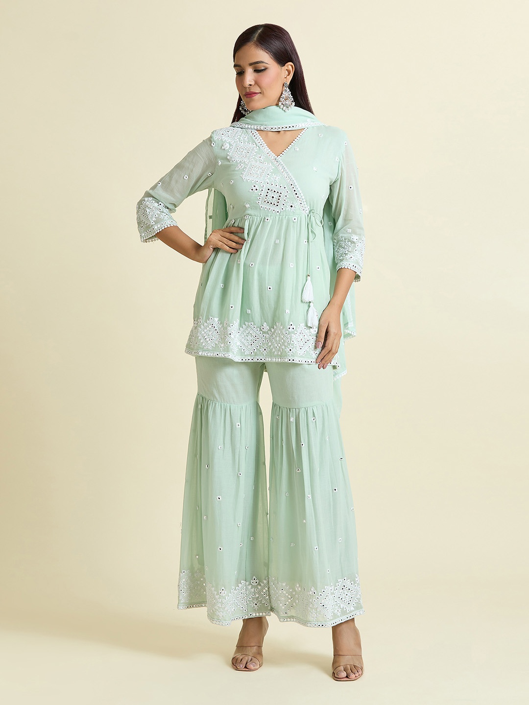 Samyukta Singhania Floral Embroidered Empire Thread Work A-Line Kurti with Palazzos & Dupatta, Green
Samyukta Singhania Floral Embroidered Empire Thread Work A-Line Kurti with Palazzos & Dupatta, Green