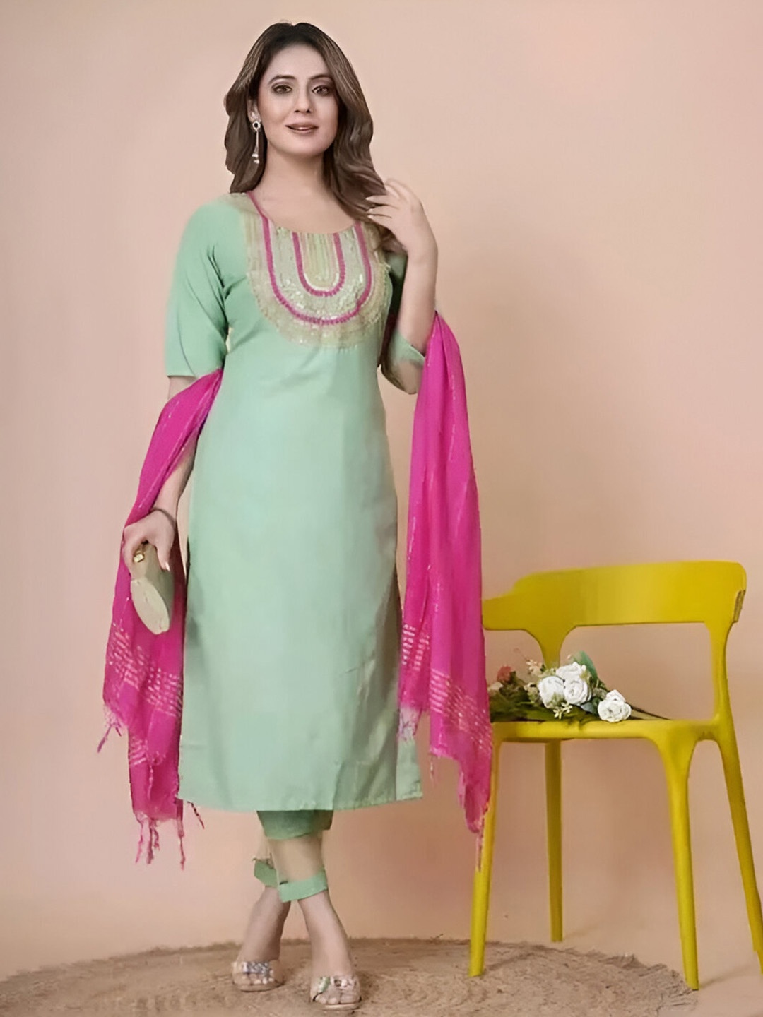 zinariya Fab Floral Yoke Design Regular Thread Work Kurta With Trouser With Dupatta, Green
zinariya Fab Floral Yoke Design Regular Thread Work Kurta With Trouser With Dupatta, Green