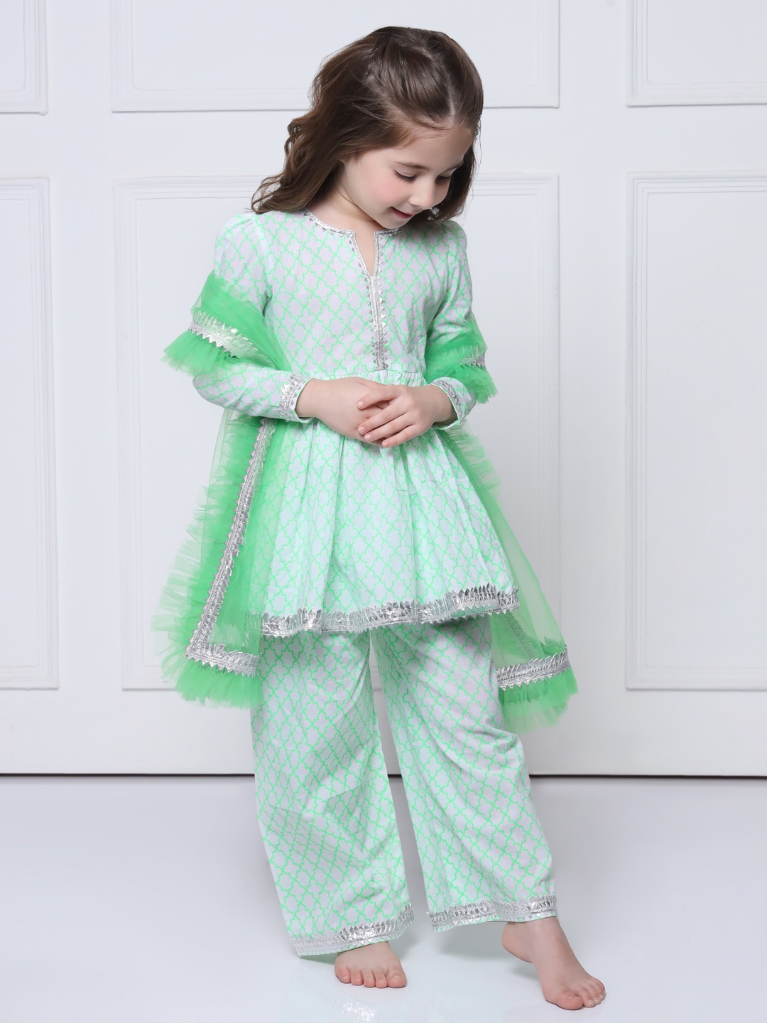THE PONY & PEONY CO. Girls Ethnic Motifs Printed Cotton Kurta with Salwar & Dupatta, Green
THE PONY & PEONY CO. Girls Ethnic Motifs Printed Cotton Kurta with Salwar & Dupatta, Green