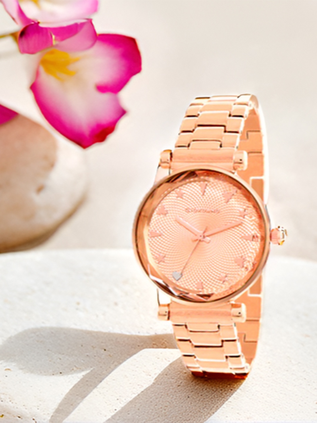 GIORDANO Women Dial & Stainless Steel Bracelet Style Straps Analogue Watch GD-4211-44, Rose gold
GIORDANO Women Dial & Stainless Steel Bracelet Style Straps Analogue Watch GD-4211-44, Rose gold