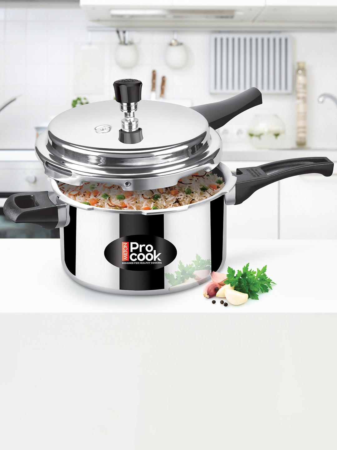 Milton Pro Cook Silver-Toned Aluminium Induction Bottom Pressure Cooker With Outer Lid 5 L
Milton Pro Cook Silver-Toned Aluminium Induction Bottom Pressure Cooker With Outer Lid 5 L