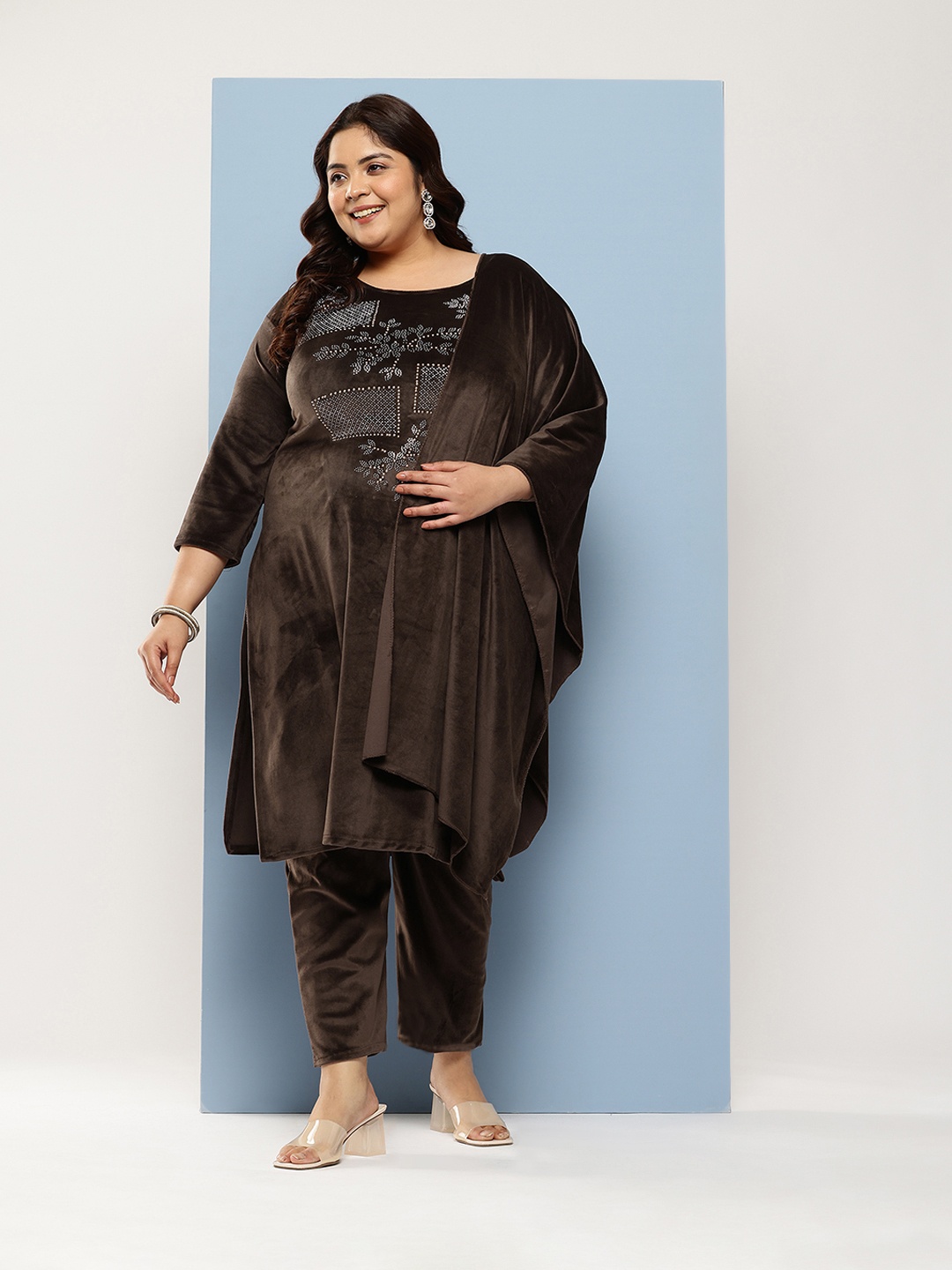 Aarika Plus Size Beads and Stones Pure Cotton Velvet Kurta with Trousers & With Dupatta, Brown
Aarika Plus Size Beads and Stones Pure Cotton Velvet Kurta with Trousers & With Dupatta, Brown