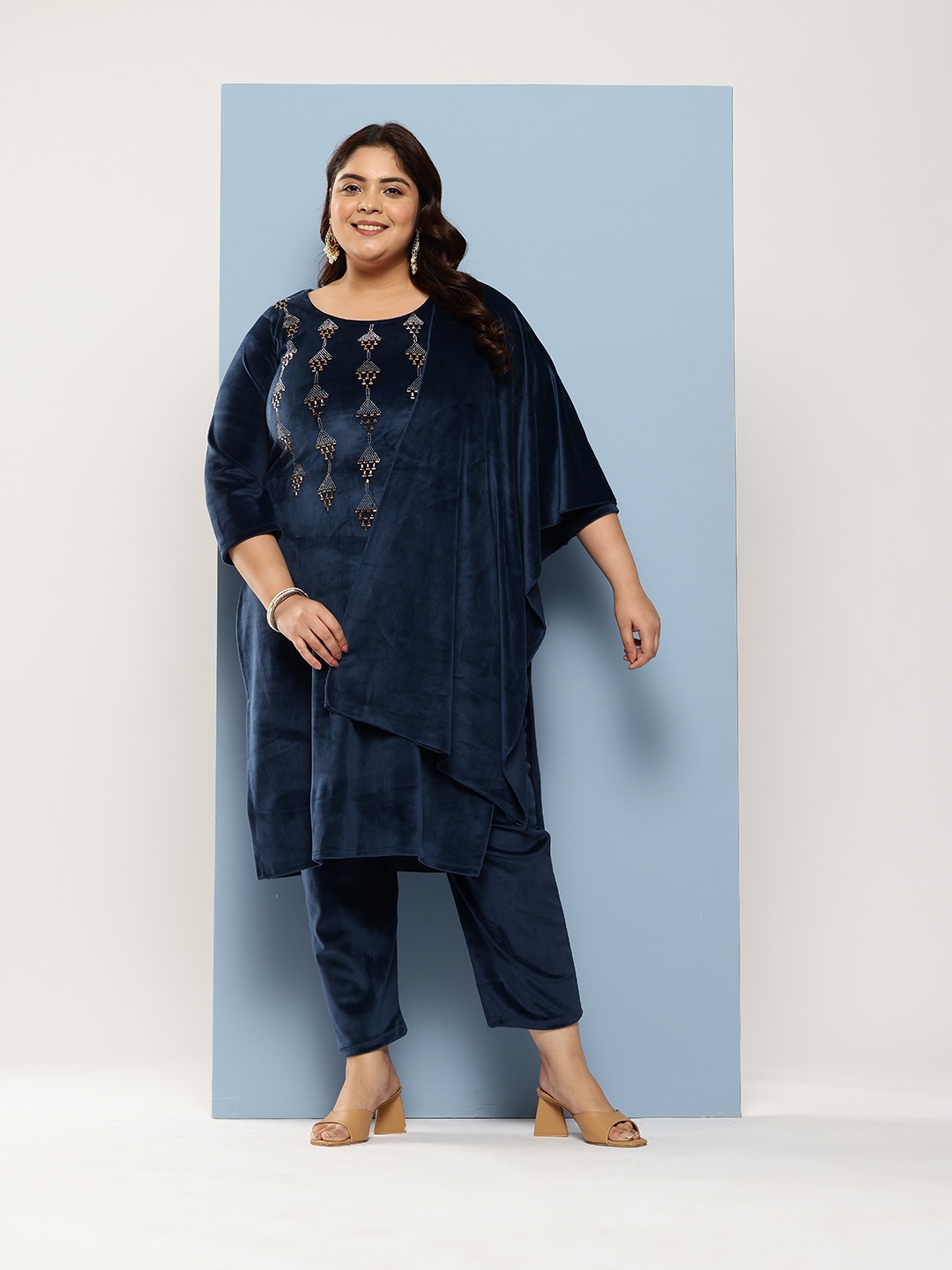 Aarika Plus Size Beads & Stones Pure Cotton Velvet Kurta With Trousers & Dupatta, Navy blue
Aarika Plus Size Beads & Stones Pure Cotton Velvet Kurta With Trousers & Dupatta, Navy blue