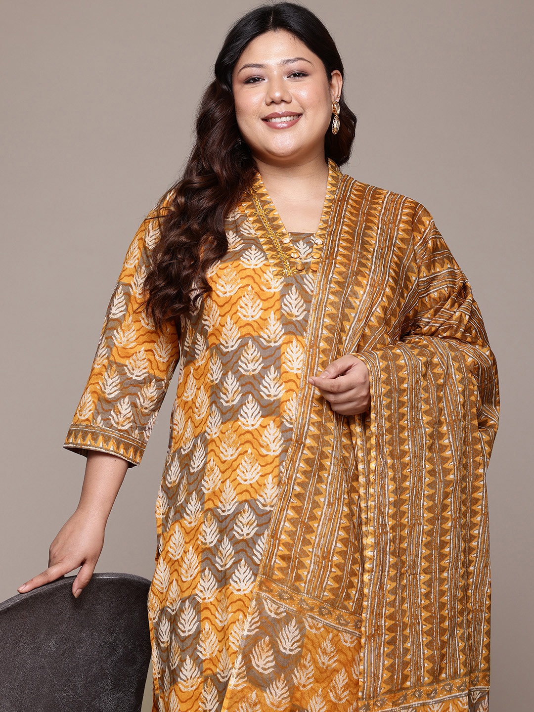 Readiprint Plus Size Floral Printed Pure Cotton Kurta with Trousers & Dupatta, Mustard
Readiprint Plus Size Floral Printed Pure Cotton Kurta with Trousers & Dupatta, Mustard