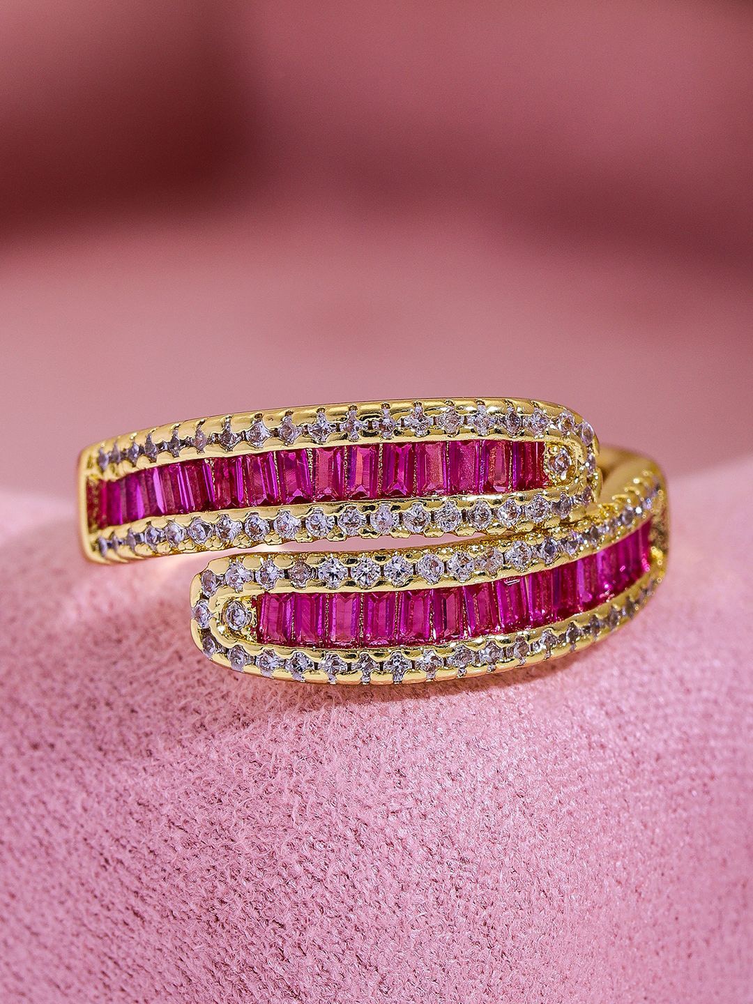 Rubans 18K Gold-Plated Pink & White Cubic Zirconia Studded Adjustable Finger Ring
Rubans 18K Gold-Plated Pink & White Cubic Zirconia Studded Adjustable Finger Ring