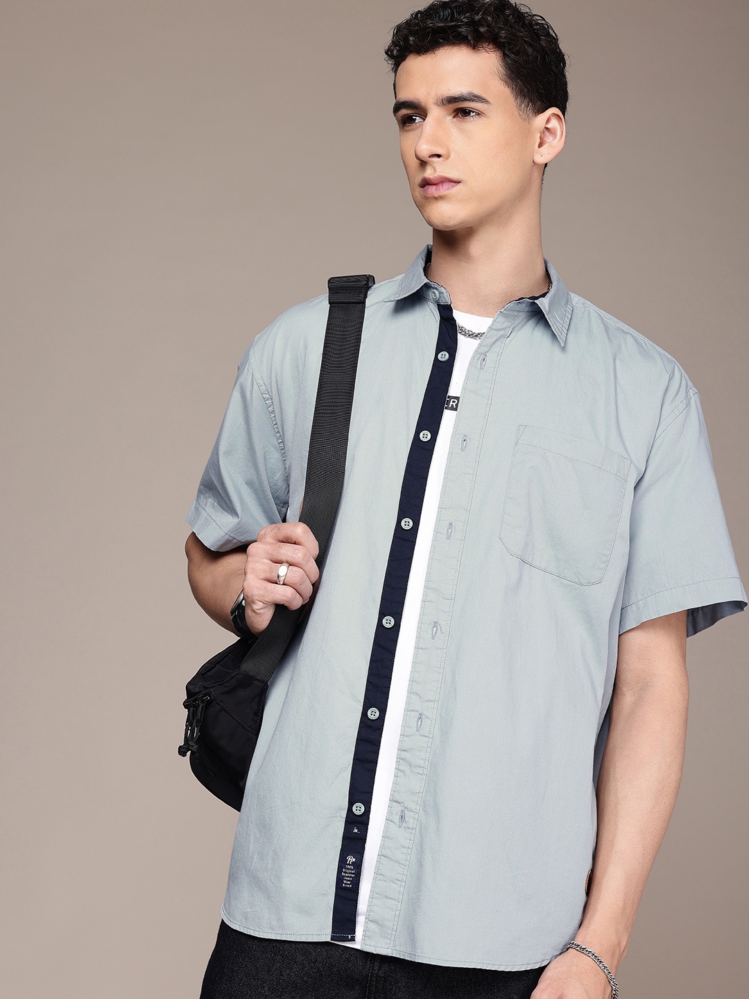The Roadster Life Co. Relaxed Fit Drop-Shoulder Sleeves Pure Cotton Casual Shirt, Blue
The Roadster Life Co. Relaxed Fit Drop-Shoulder Sleeves Pure Cotton Casual Shirt, Blue