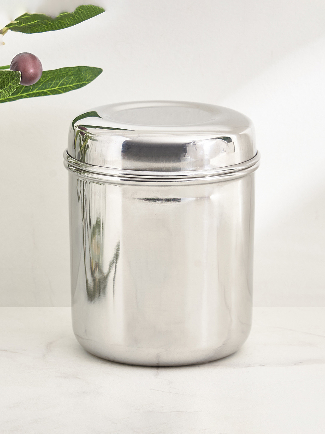 Home Centre Corsica Aresco Stainless Steel Canister Container With Lid-540 ml, Silver
Home Centre Corsica Aresco Stainless Steel Canister Container With Lid-540 ml, Silver